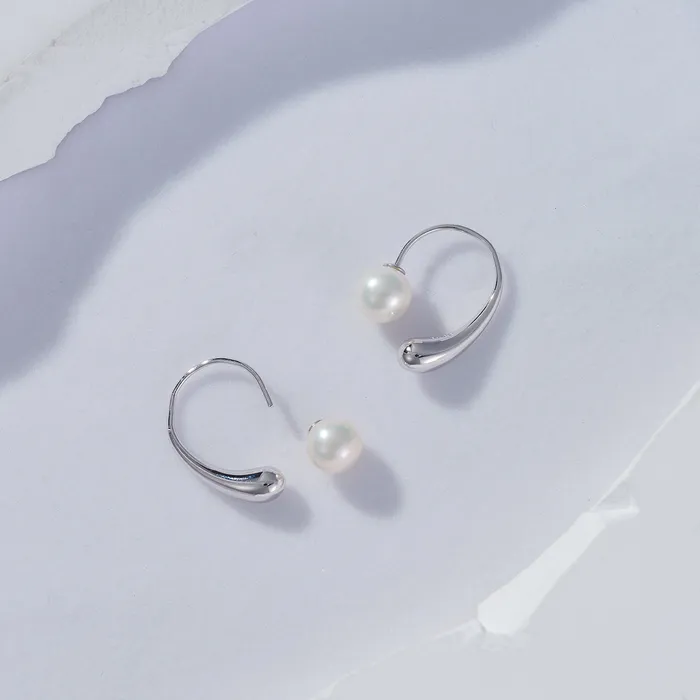 Pearly Lustre Earrings Freshwater Pearl Earrings WE00586 FLUID