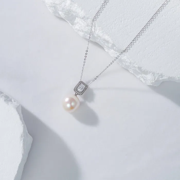 Pearly Lustre Necklaces 18K Solid Gold Edison Pearl Necklace KN00118