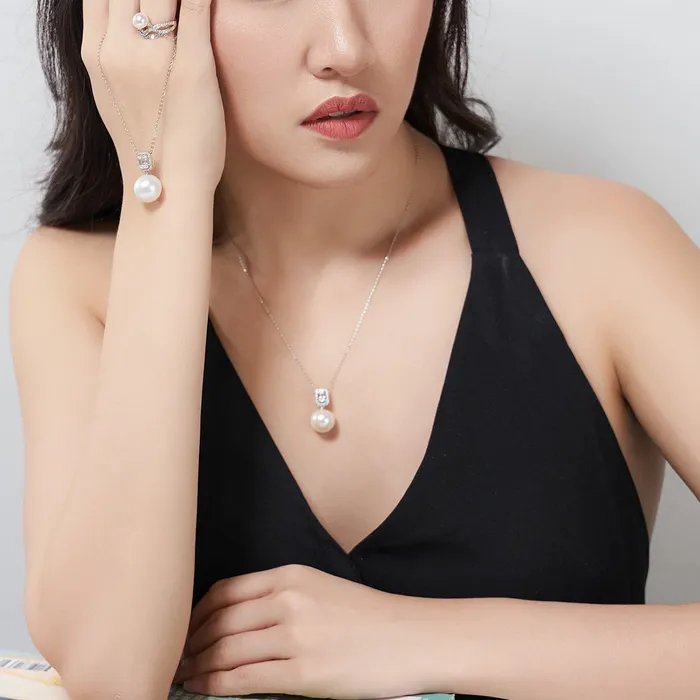 Pearly Lustre Necklaces 18K Solid Gold Edison Pearl Necklace KN00118