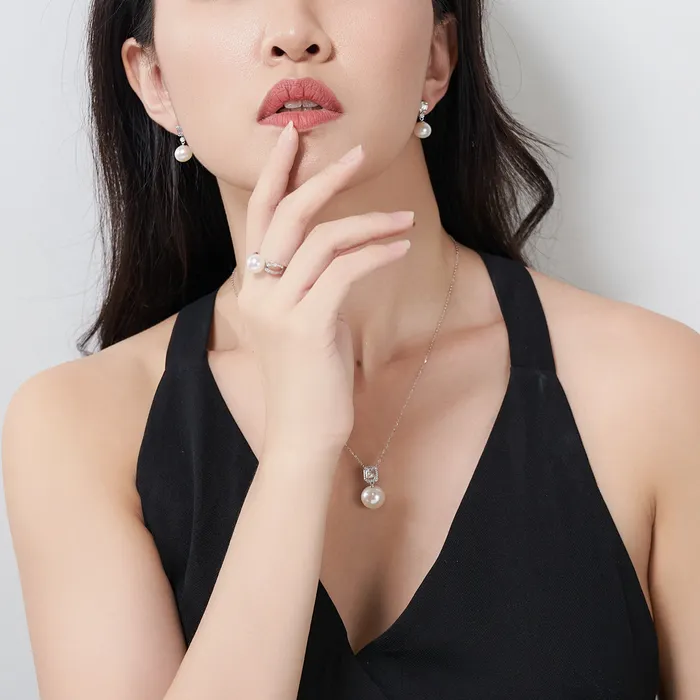 Pearly Lustre Necklaces 18K Solid Gold Edison Pearl Necklace KN00118