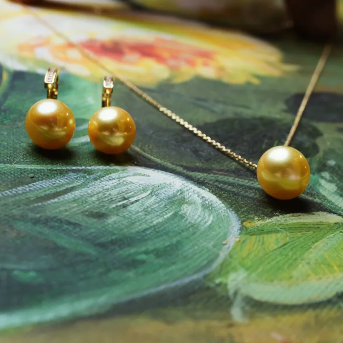 Pearly Lustre Necklaces 18K Solid Gold South Sea Golden Pearl Necklace KN00012