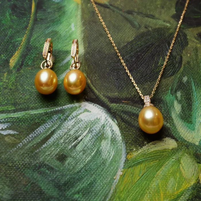 Pearly Lustre Necklaces 18K Solid Gold South Sea Golden Pearl Necklace KN00012