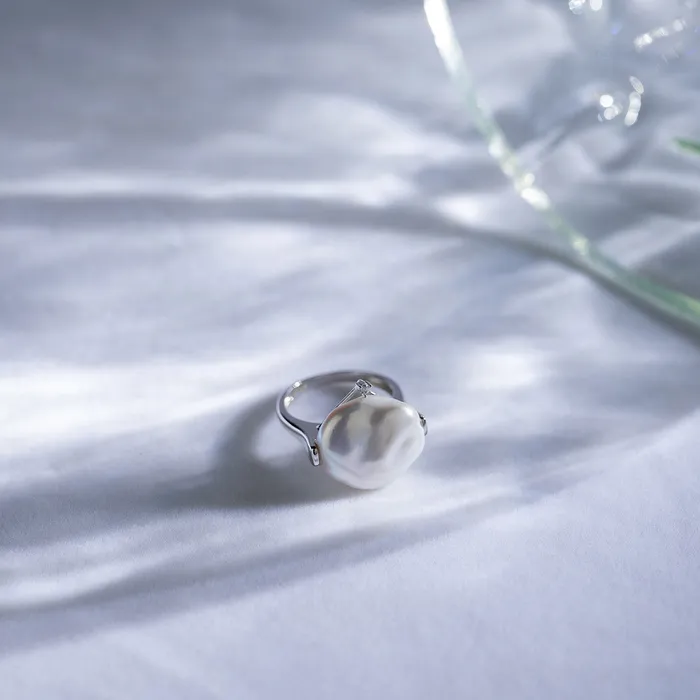 Pearly Lustre Rings Baroque Freshwater Pearl Ring WR00231