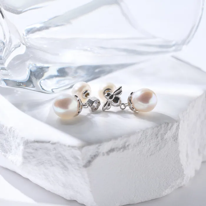 Pearly Lustre Top Grade Drop Shape Pearl Earrings WE00885 Beelieve Earrings