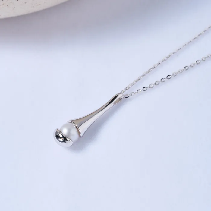 Pearly Lustre Top Grade Freshwater Pearl Necklace WN00694 FLUID Necklaces