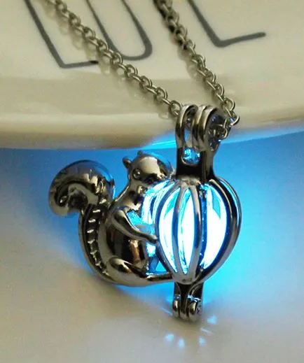 POLLY Necklaces N1698 Silver Glow in the Dark Squirrel Necklace with FREE EARRINGS POLLY Necklaces N1698 Silver Glow in the Dark Squirrel Necklace with FREE EARRINGS