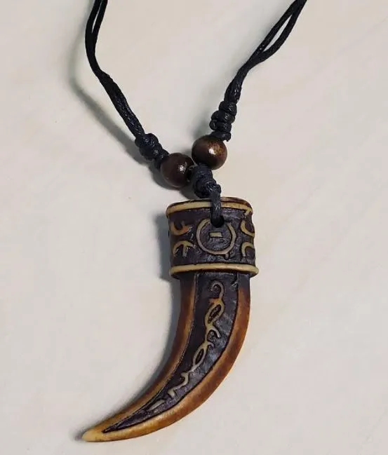POLLY Necklaces N513 Decorated Tooth on Leather Cord Necklace
