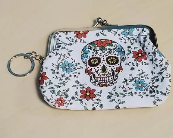 Polly Rings G64 White Sugar Skull Clasp Coin Bag