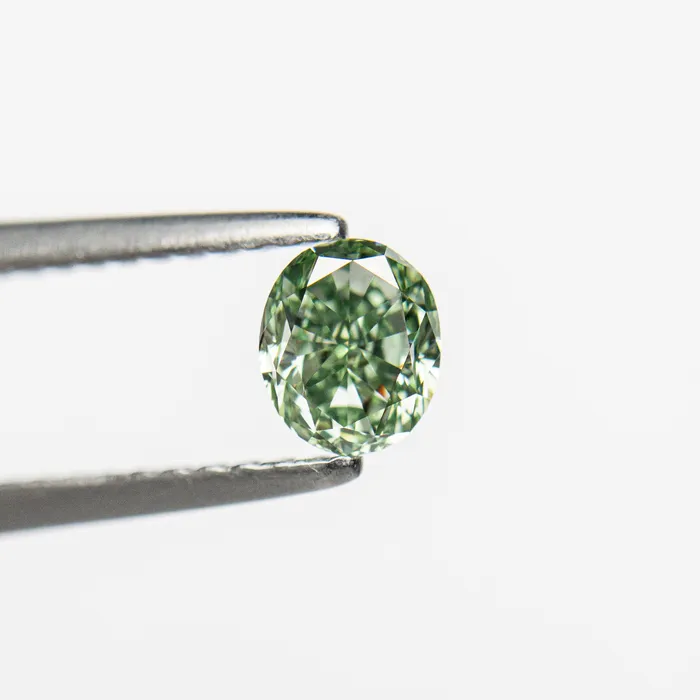 Rings Misfit Diamonds 046ct 471x396x293mm GIA VS2 Fancy Vivid Green Oval Brilliant 2413501