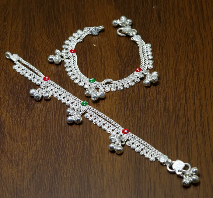 TRIBAL ORNAMENTS Bracelets 6 sterling silver handmade jingle bells baby kids ankle bracelet noisy sound bells charm anklets jewelry belly dance gifting kids ank200