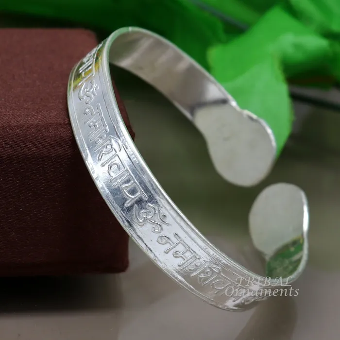 TRIBAL ORNAMENTS Bracelets 925 sterling silver handmade design Divine shiva mantra Aum namah shivay Bangle cuff bracelet kada best unisex tribal jewelry cuff137 TRIBAL ORNAMENTS Bracelets 925 sterling silver handmade design Divine shiva mantra Aum namah shivay Bangle cuff bracelet kada best unisex tribal jewelry cuff137