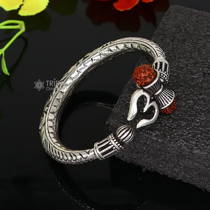 TRIBAL ORNAMENTS Bracelets 925 Sterling silver handmade Vintage style chitai work Lord Shiva trident trishul kada bangle bracelet with Rudraksha customized kada nsk767 TRIBAL ORNAMENTS Bracelets 925 Sterling silver handmade Vintage style chitai work Lord Shiva trident trishul kada bangle bracelet with Rudraksha customized kada nsk767