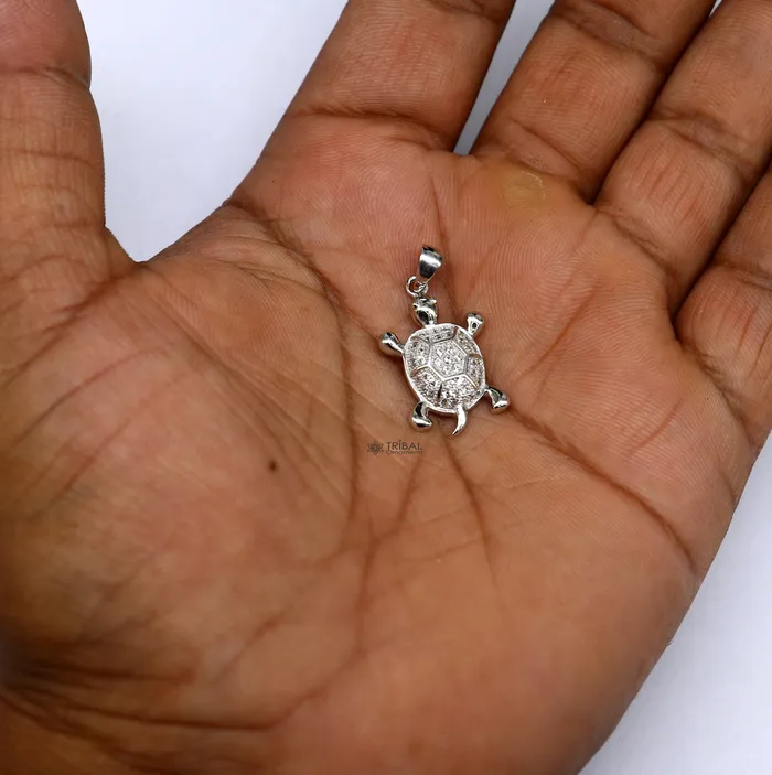 TRIBAL ORNAMENTS Necklaces 925 sterling silver beautiful cubic zircon stone Tortoise pendant adding a touch of natural beauty and sophistication to any outfit nsp630