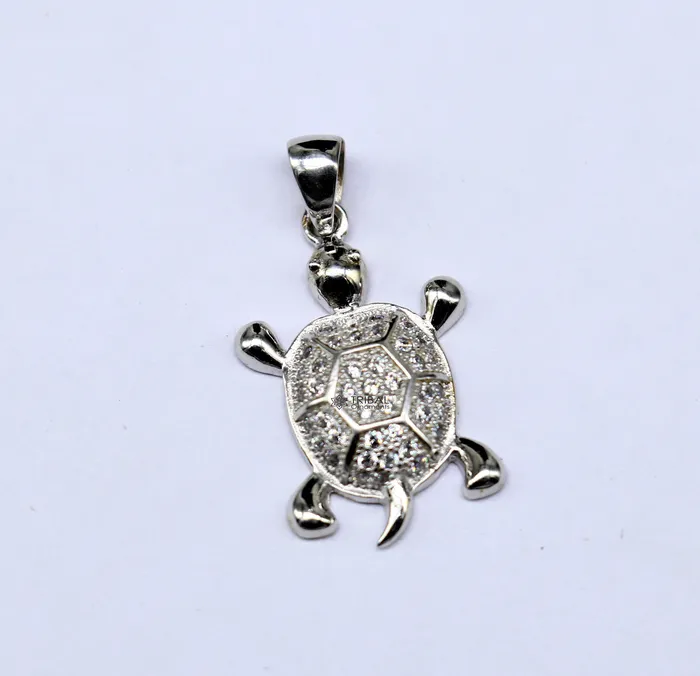 TRIBAL ORNAMENTS Necklaces 925 sterling silver beautiful cubic zircon stone Tortoise pendant adding a touch of natural beauty and sophistication to any outfit nsp630