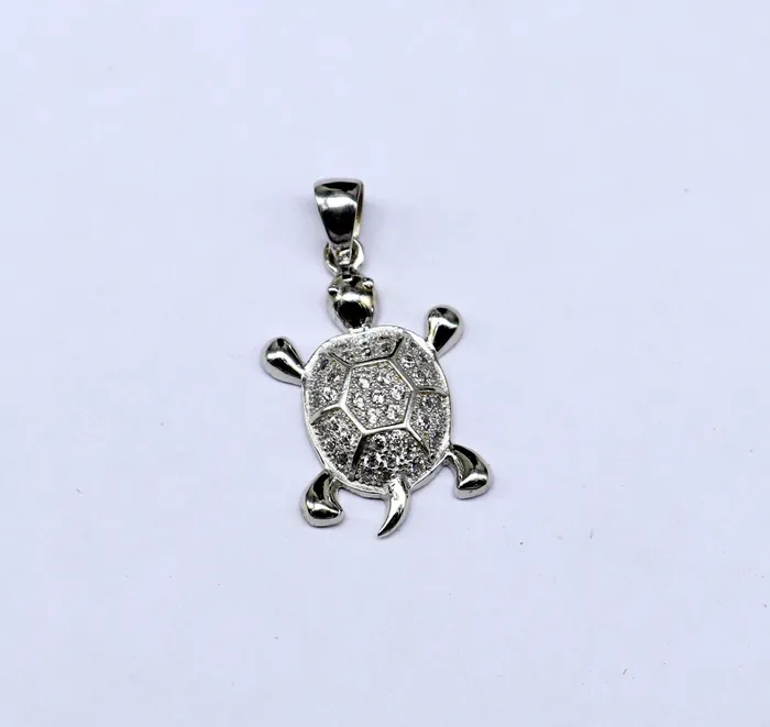 TRIBAL ORNAMENTS Necklaces 925 sterling silver beautiful cubic zircon stone Tortoise pendant adding a touch of natural beauty and sophistication to any outfit nsp630