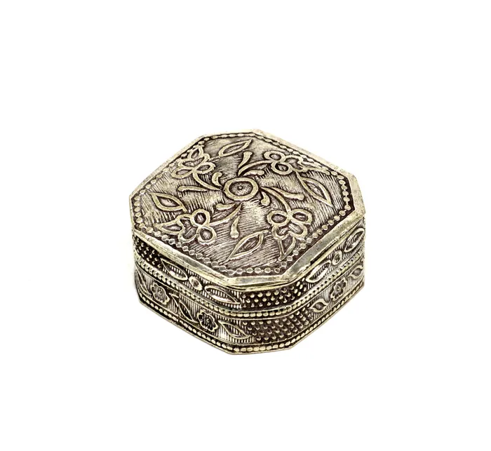 Vintage antique design Solid silver handmade trinket box eye kajal box container box kumkum box sindur box best brides gift stb110 TRIBAL ORNAMENTS Necklaces