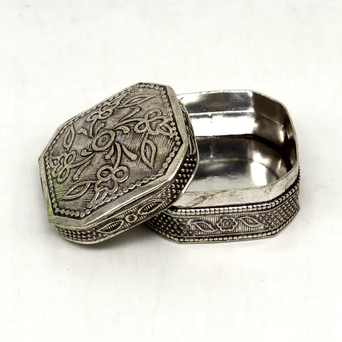 Vintage antique design Solid silver handmade trinket box eye kajal box container box kumkum box sindur box best brides gift stb110 TRIBAL ORNAMENTS Necklaces